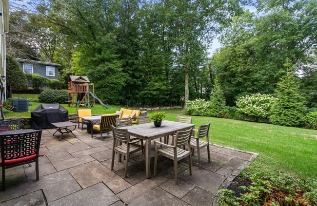 Building Photo - 11 Nantucket Rd