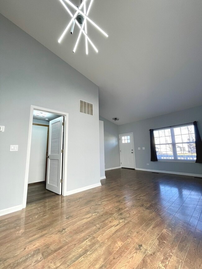 Foto del edificio - 16623 Natoma Dr