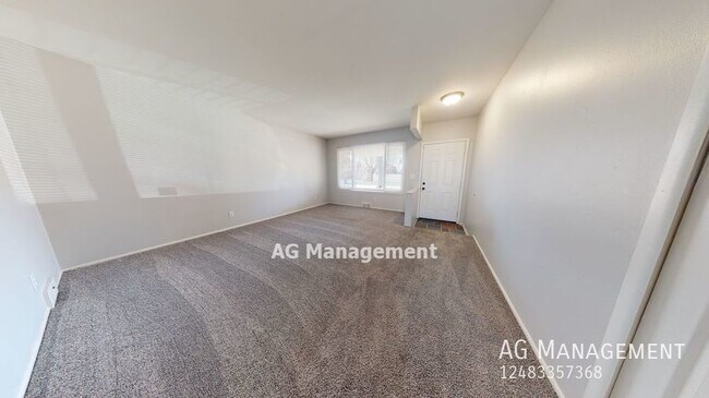 Building Photo - 3451 Winters Dr. - Spacious 3Bed/1.5Bath N...