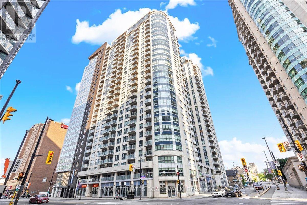Photo principale - 242-242 Rideau St