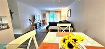 Foto principal - 3212 NE 12th St