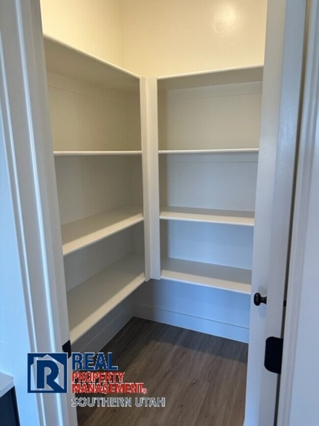 Foto del edificio - 1 year old Townhome in South Desert