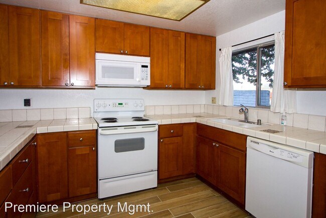 Building Photo - 3 br, 2 bath House - 31151 Old River Road