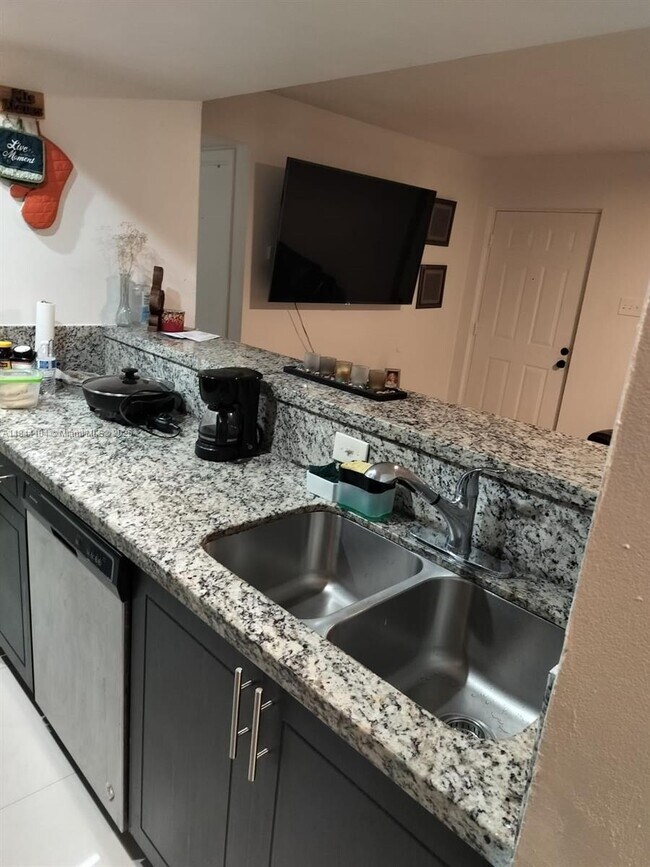 Foto del edificio - 15325 SW 106th Terrace