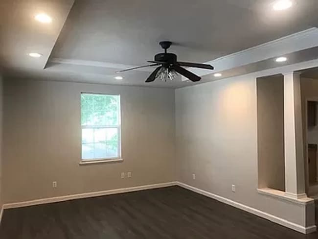 Building Photo - 2 bed 1 bath home near UNA