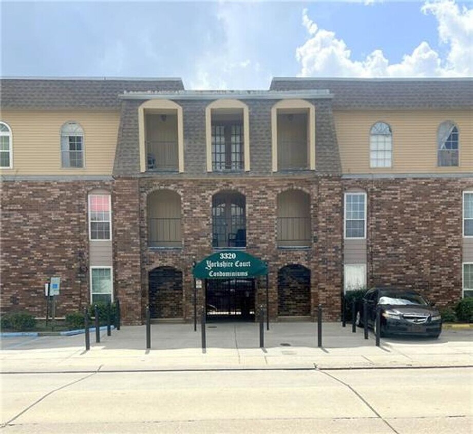 Foto principal - 3320 N Arnoult Rd