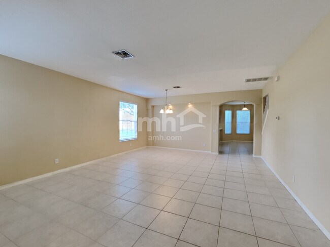 Foto del edificio - 1519 Swamp Rose Ln