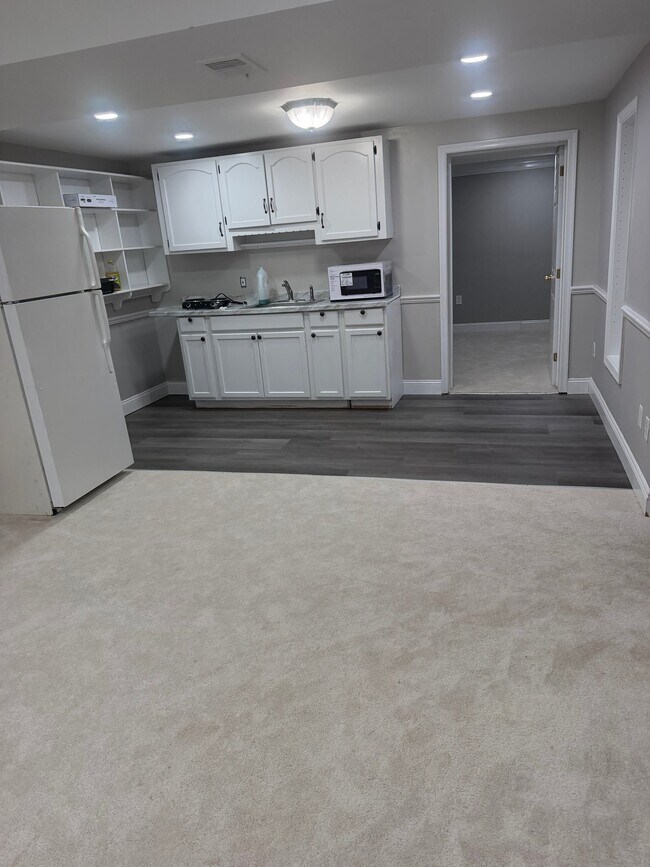 Foto del edificio - 4812 Kentbury Ct