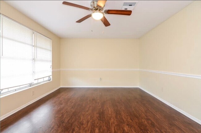 Foto del edificio - 20302 Lorenzo Ave