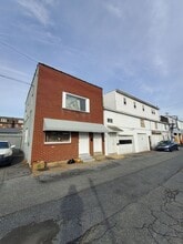 Building Photo - 1611 Spruce St