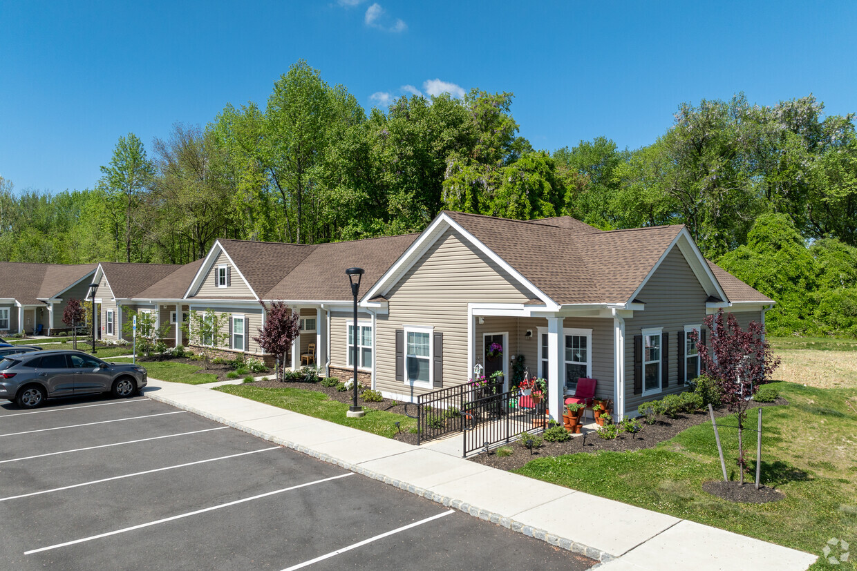 Primary Photo - Village at Harmony Garden