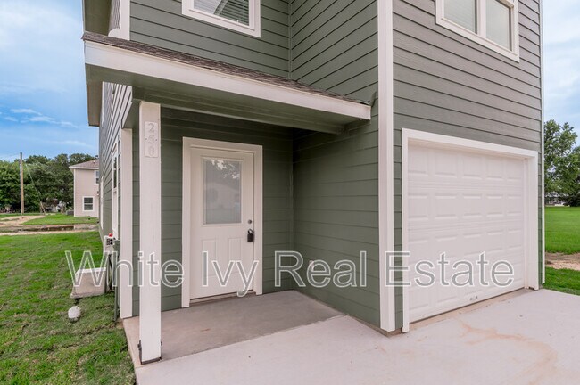 Foto del edificio - 250 N Shady Oaks Dr