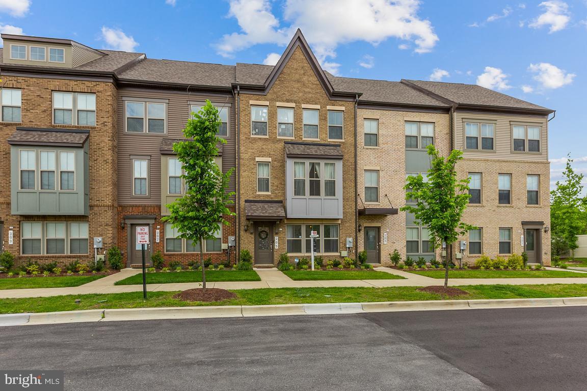 205 Albany Pl, Largo, MD 20774 Townhome Rentals in Largo MD
