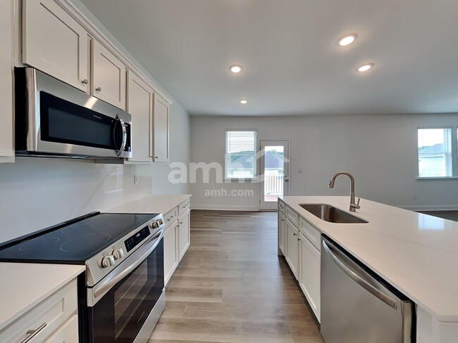 Building Photo - 1644 Soapstone Rd