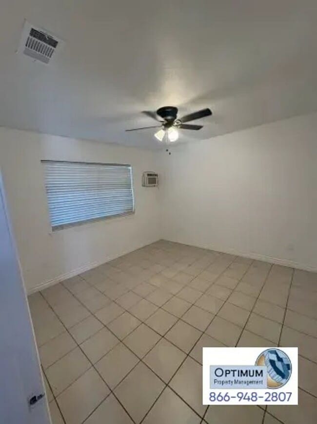 Building Photo - Chesnut St - Duplex