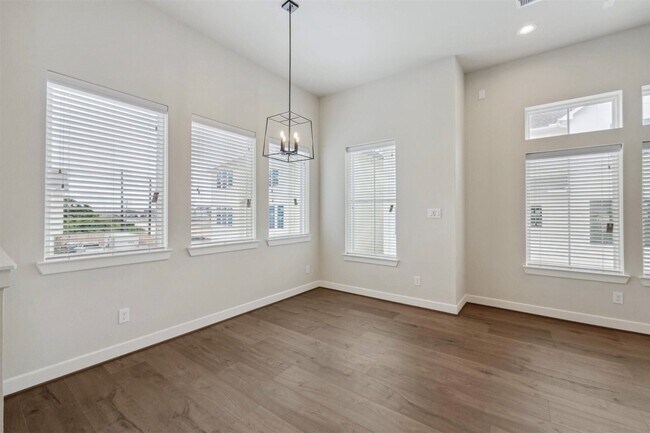 Building Photo - 6304 Brighton Oaks Ln