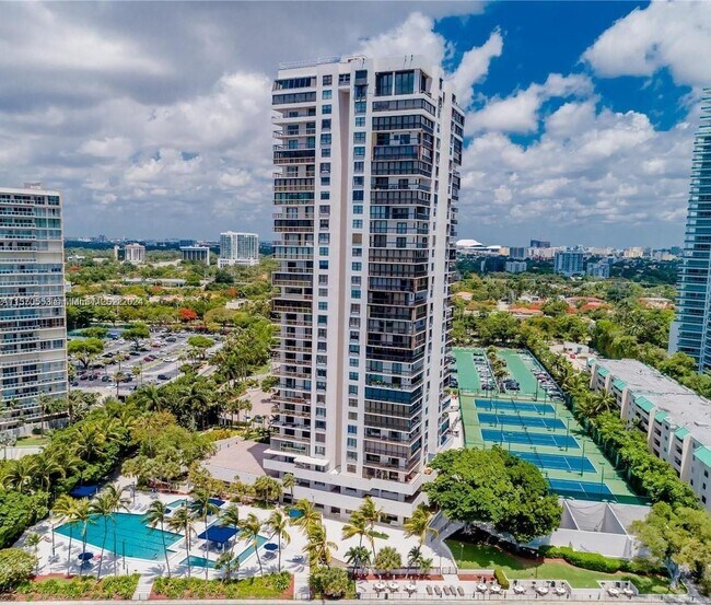 Building Photo - 2333 Brickell Ave