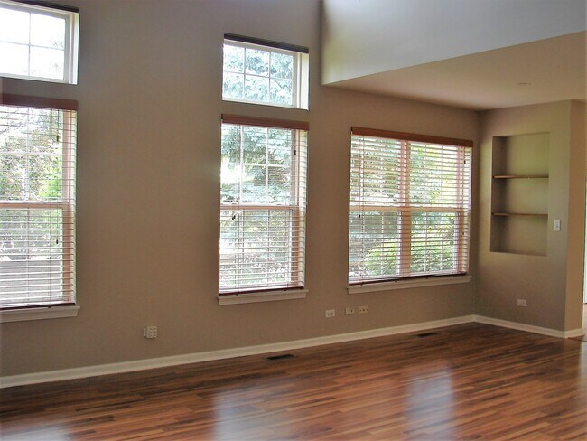 Building Photo - 10510 Wakefield Ln