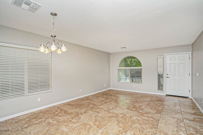 Building Photo - 5805 S 27th Ln
