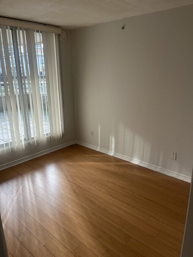 Photo du bâtiment - 1278 Granville St