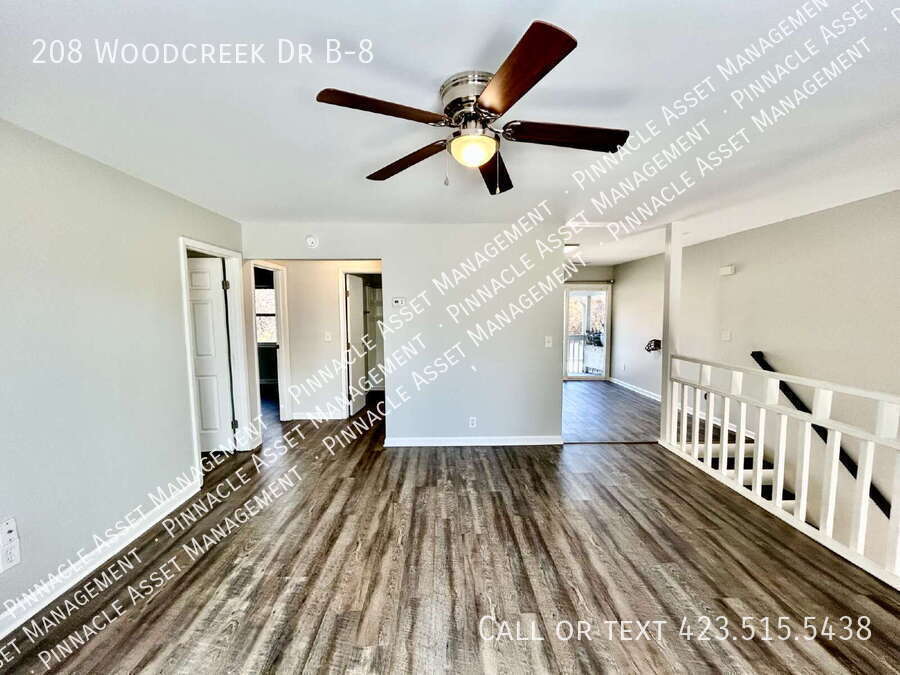 Photo - 208 Woodcreek Dr B-8-