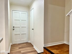 Building Photo - 1715 Moritz Dr