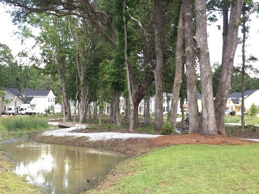 Foto del edificio - 1880 Fleming Woods Rd