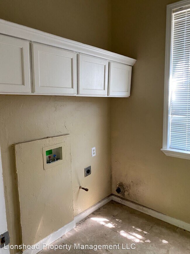 Foto del edificio - 5 br, 2 bath House - 6109 SE 4th St.