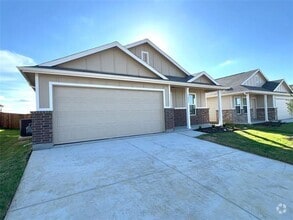 Building Photo - 3205 Tokara St