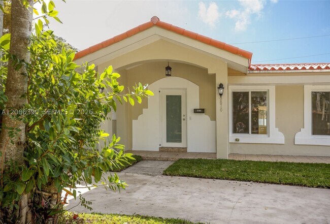 Foto del edificio - 8870 SW 87th St