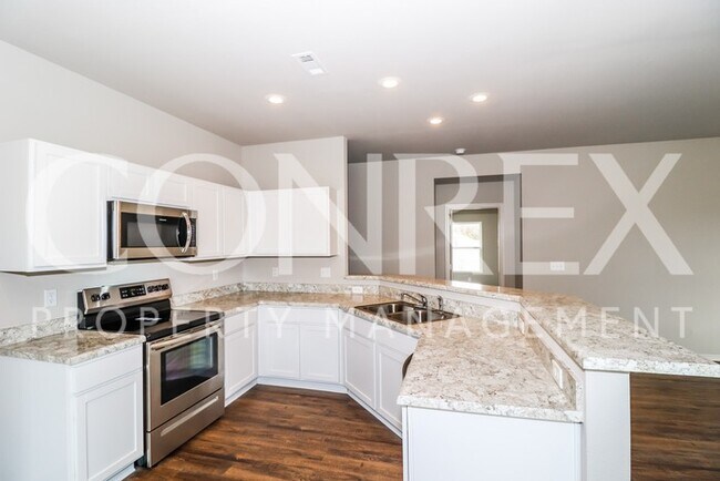 Building Photo - Brand New 3 Bed/2 Bath