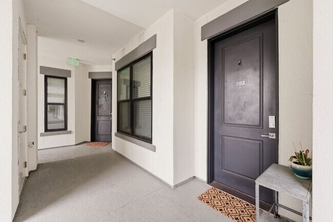 Building Photo - 199 WATERPOINT CT Unit 202