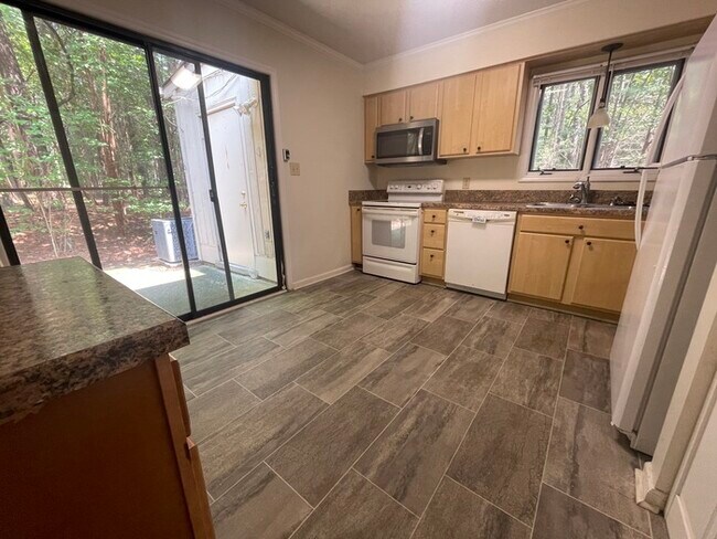 Foto del edificio - 110 Berry Patch Ln