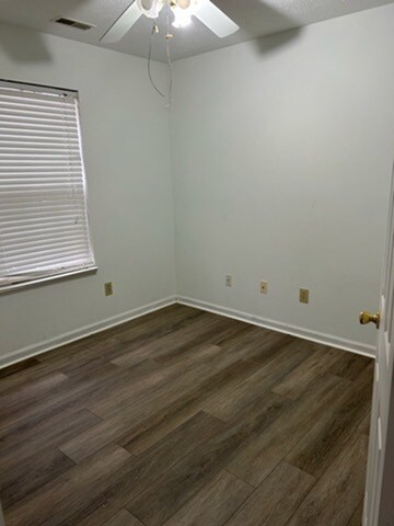 Foto del edificio - 9677 Fireside Ln