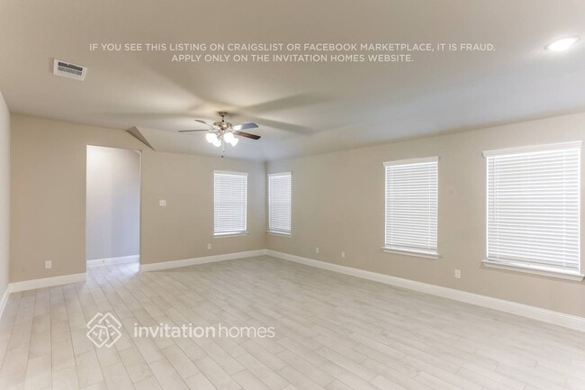 Foto del edificio - 701 Rain Barrel Pl