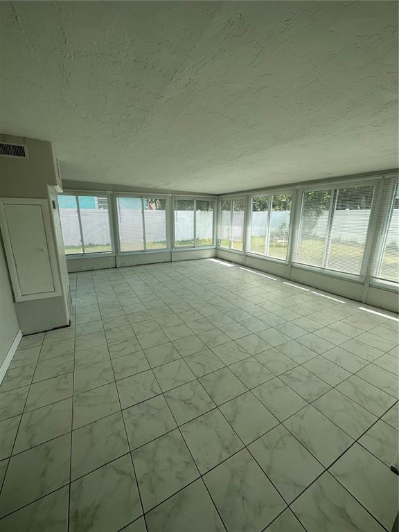 Foto del edificio - 13228 3rd St E