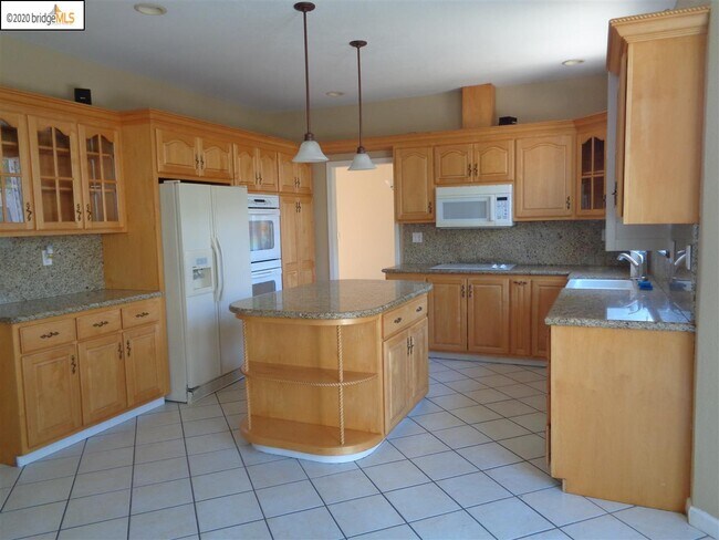 Building Photo - 1547 Rutherford Ln