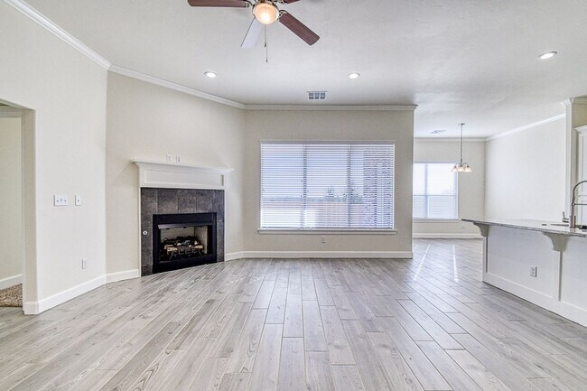 Building Photo - 3112 Pebble Pond Dr