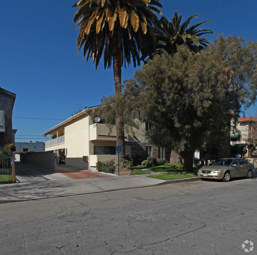 Foto principal - 223 W Tujunga Ave