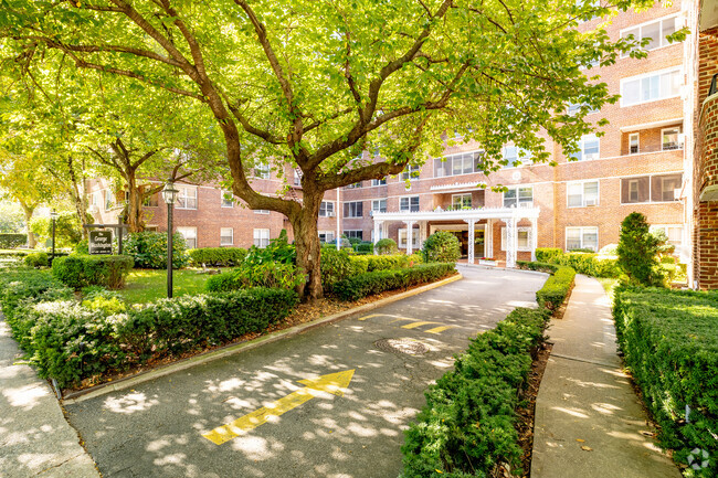 Building Photo - George Washington Apartments