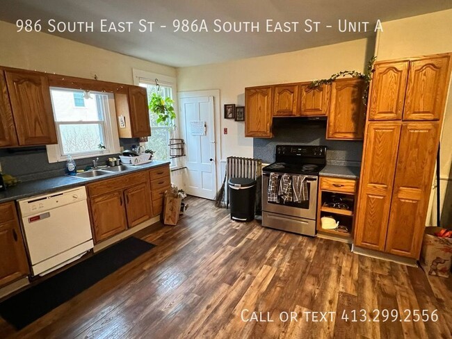 Building Photo - 986 S East St