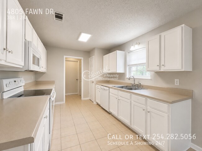 Building Photo - 4805 Fawn Dr