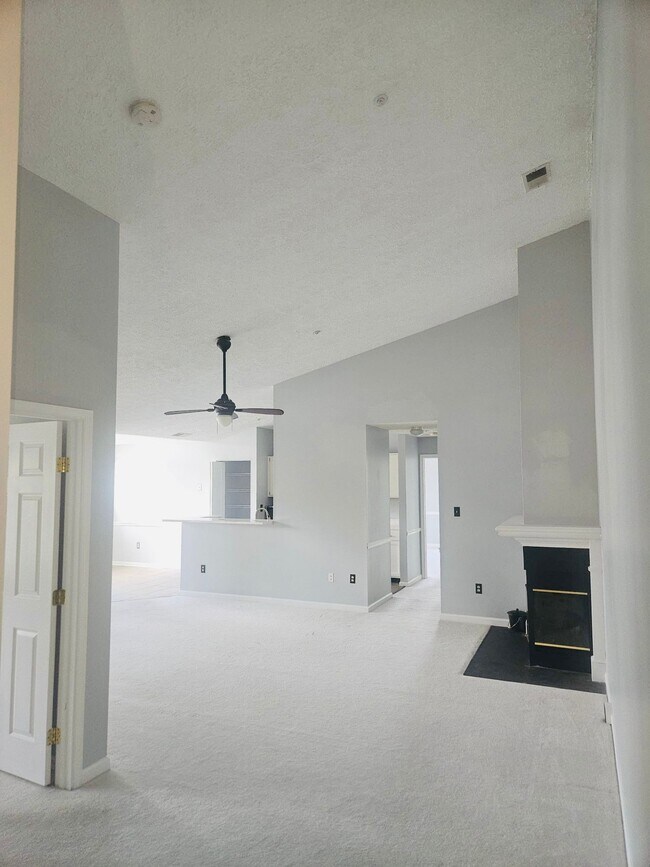 Foto del edificio - 5650 Wade Ct
