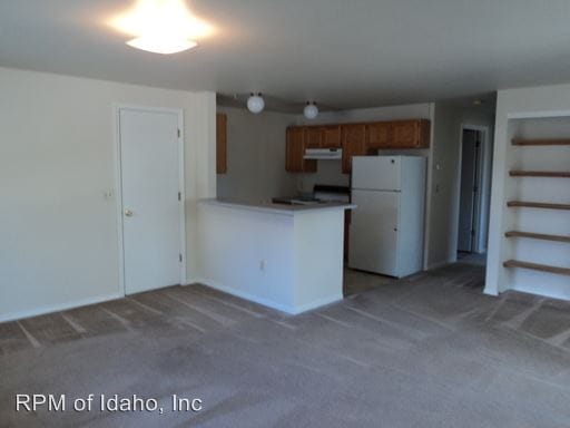 Building Photo - 5935 W Ellens Ferry Dr