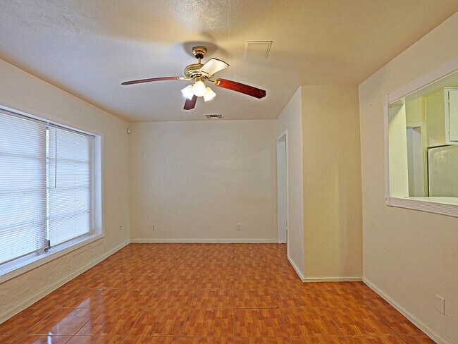 Foto del edificio - Duplex 2352 South St. #A