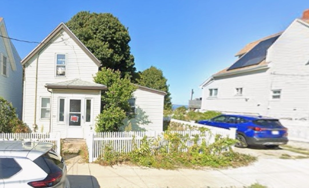 Primary Photo - 52 Crest Ave