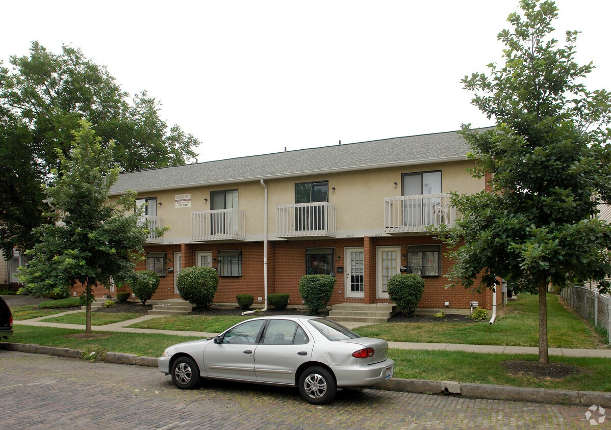 Foto del edificio - 100 Mcmillen Ave