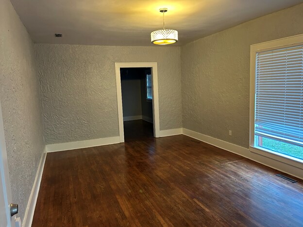 Building Photo - 6420 New Kings Rd