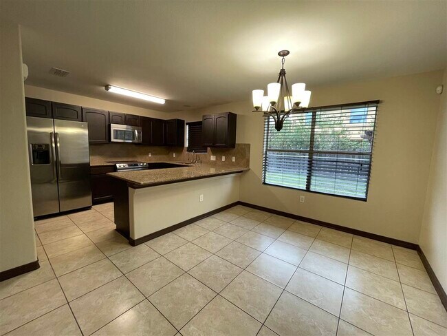 Foto del edificio - 9813 Sandhill Dr