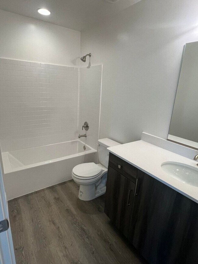 Foto del edificio - Best Price Per Square Foot in Town!